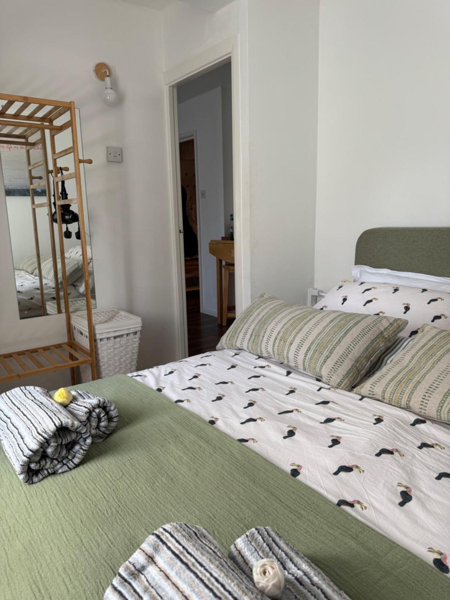 Grundy House Apartment Uxbridge Luaran gambar